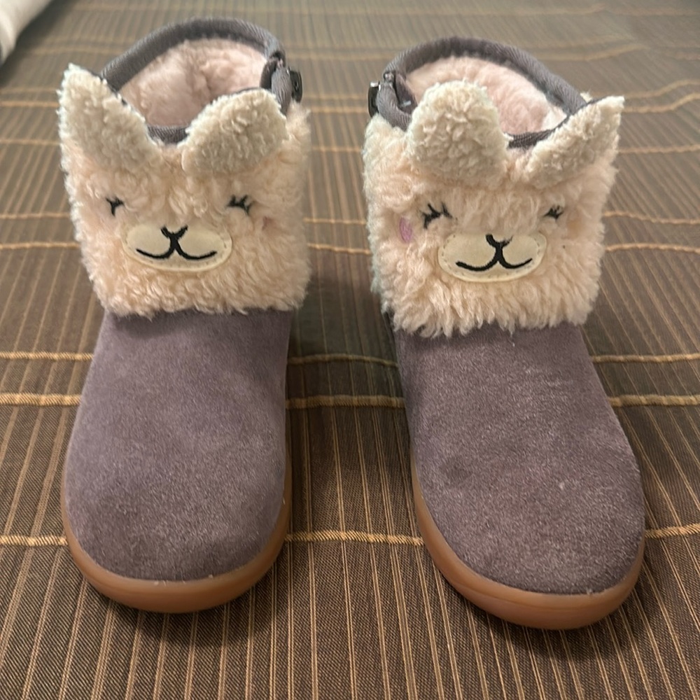 UGG Llama Boots Size 11 - great condition